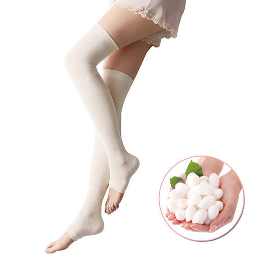 日本SUNFAMILY 蠶絲超柔軟著壓機能美腿襪