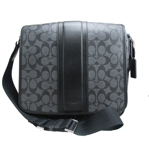 COACH PVC翻蓋書包／斜背包(黑灰)