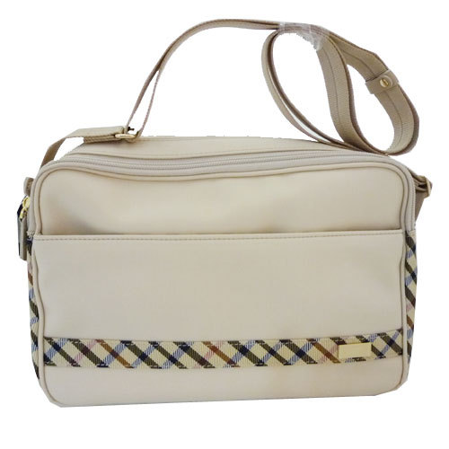 daks 背包 卡其 的搜寻比价结果